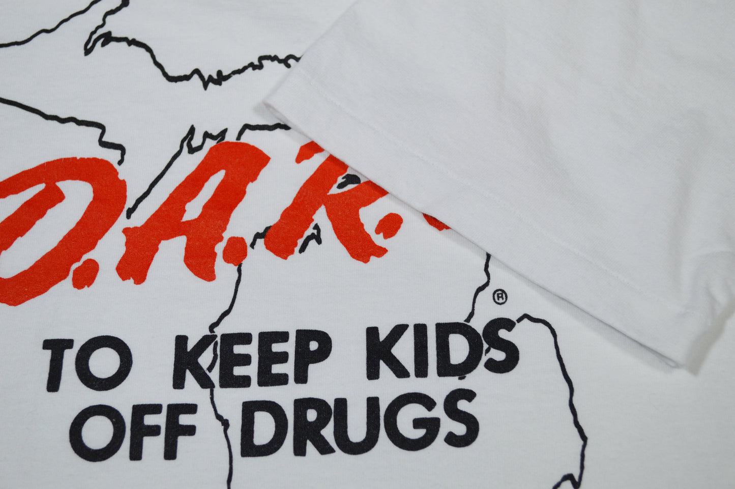 Vintage DARE Michigan Outline T-shirt 1990s.
